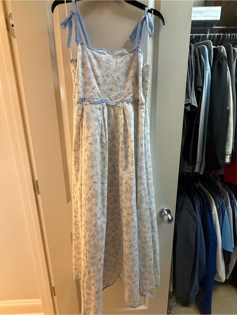 Boutique Blue Floral Print Midi Dress